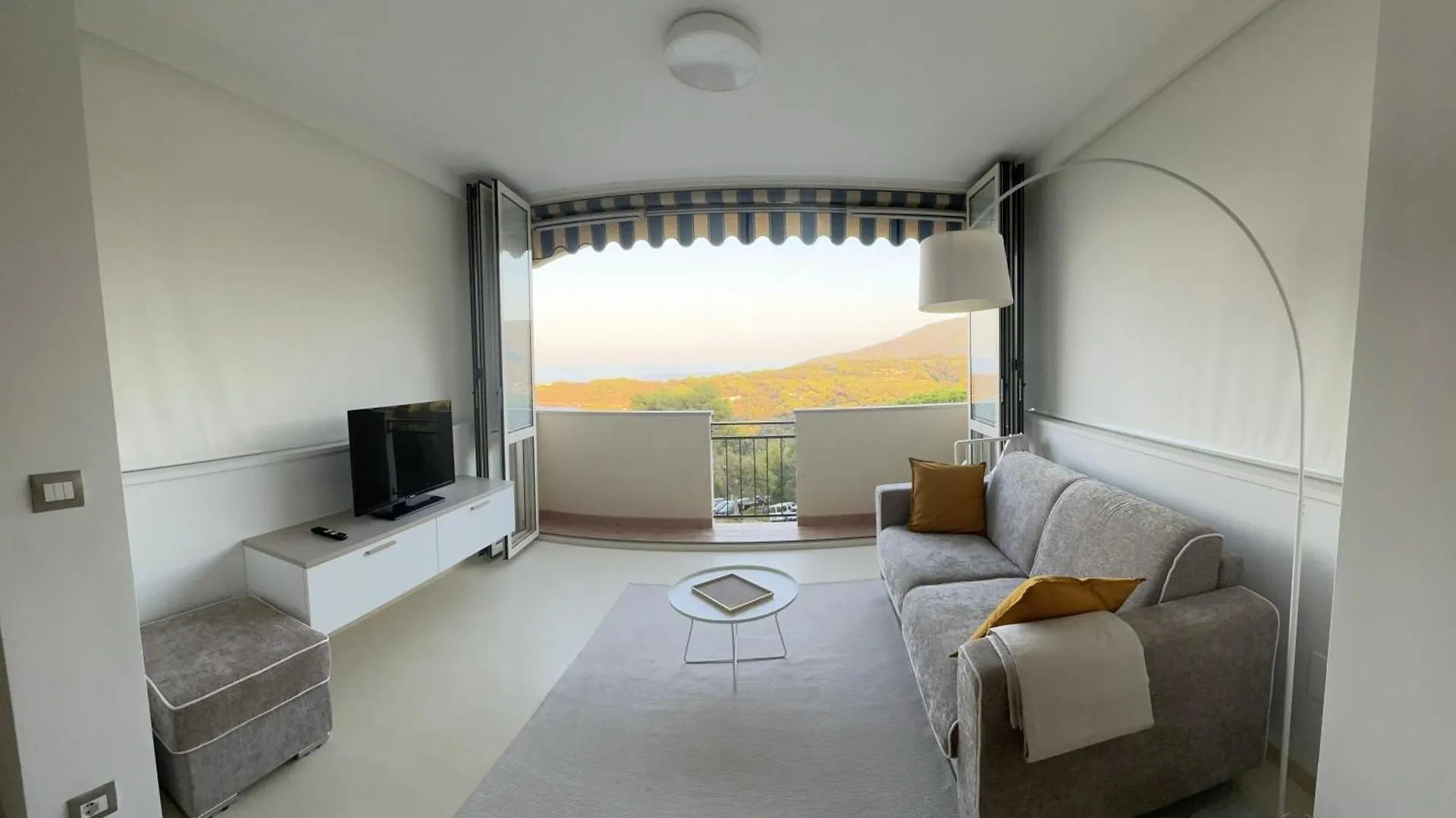 Blanco_Loft708 Apartment Capoliveri